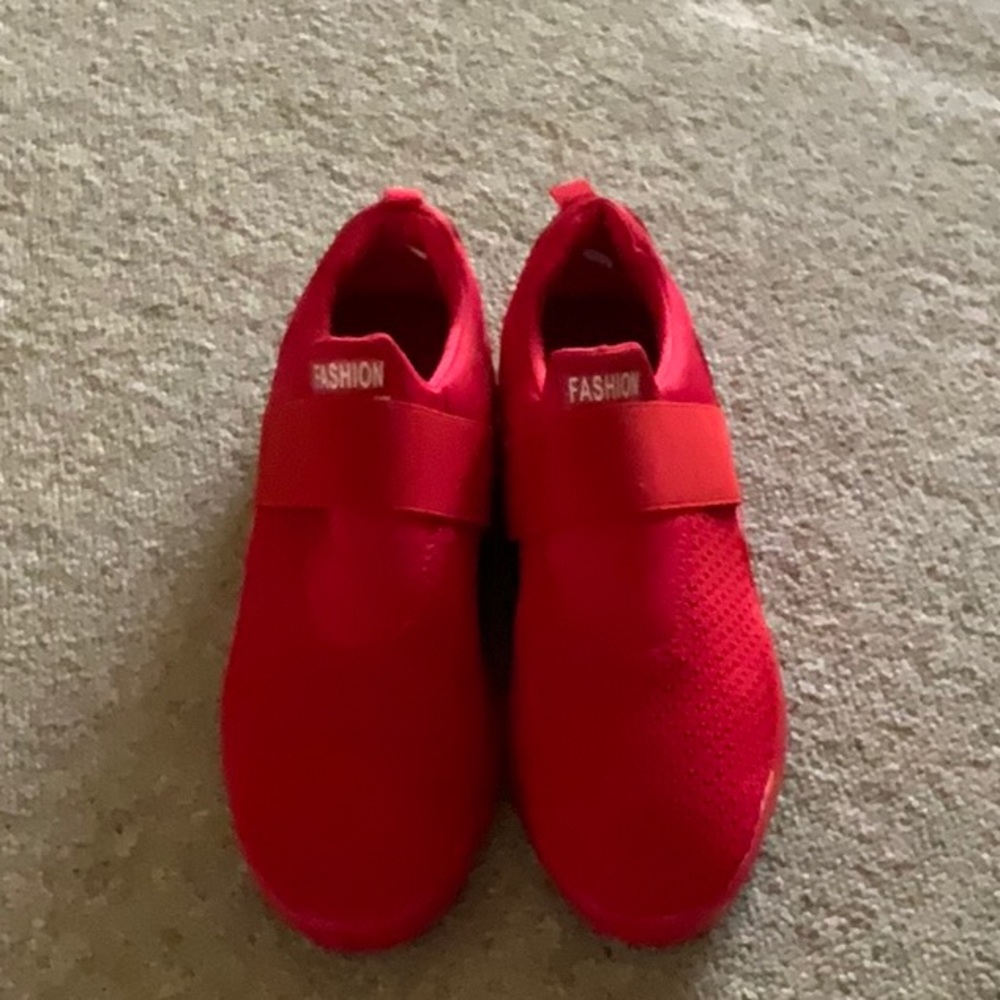 Red Slip On